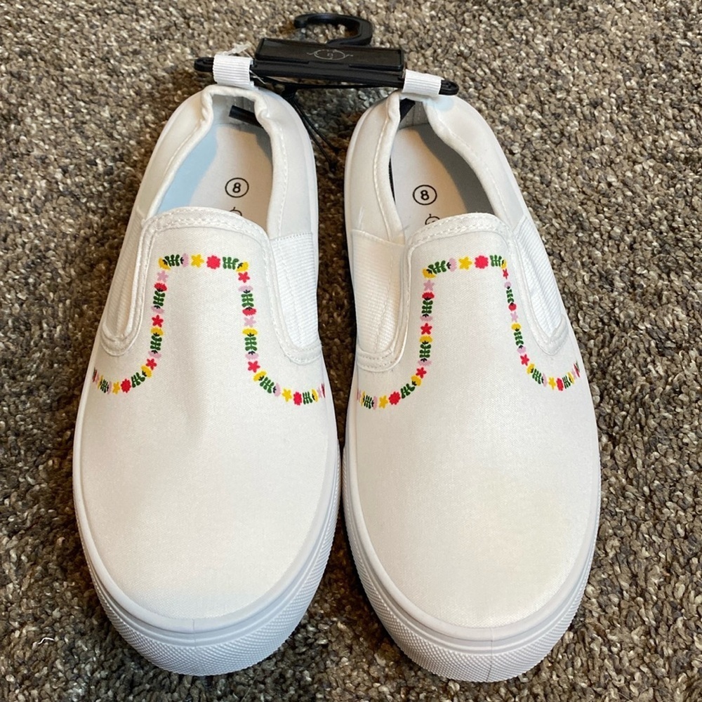 Sole Mates White Slip On Shoes w Design Sz 8 NWT